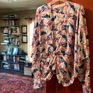 Eye-popping summer wrap. Wear it tied or untied!